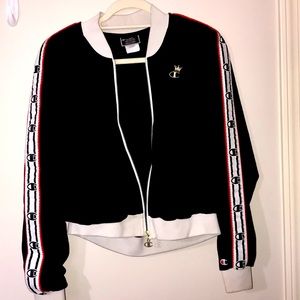 CHAMPION SWEATER 😍🔵🔴